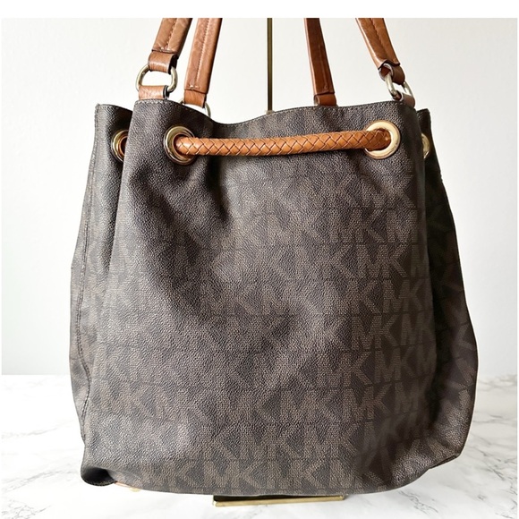 Michael Kors bag - Picture 2 of 8